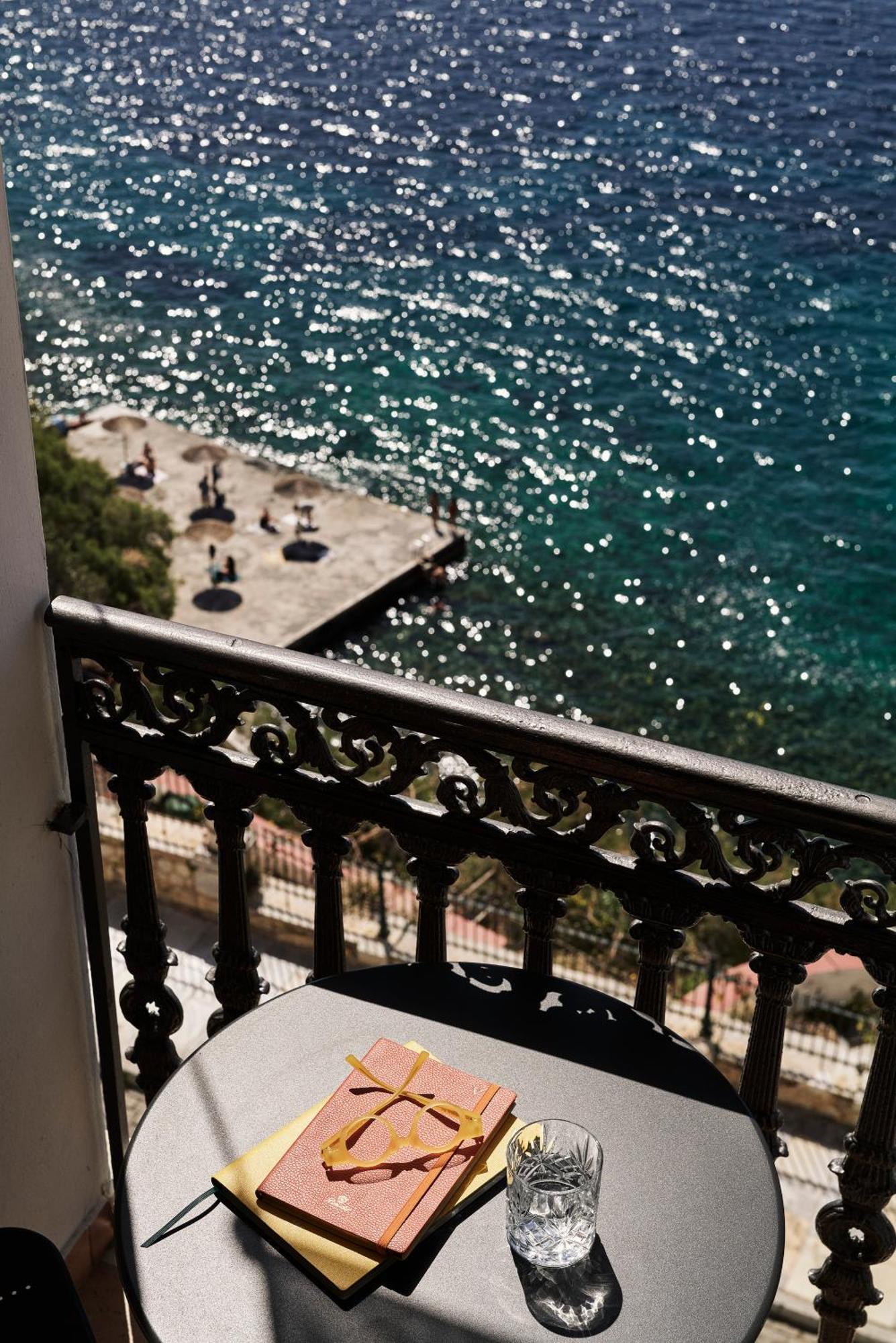 Syrou Melathron Hotel Ermoupoli Exterior photo